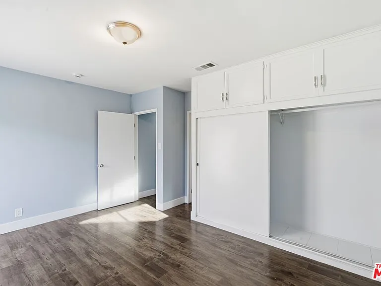 14141 Gault St — Photo 19