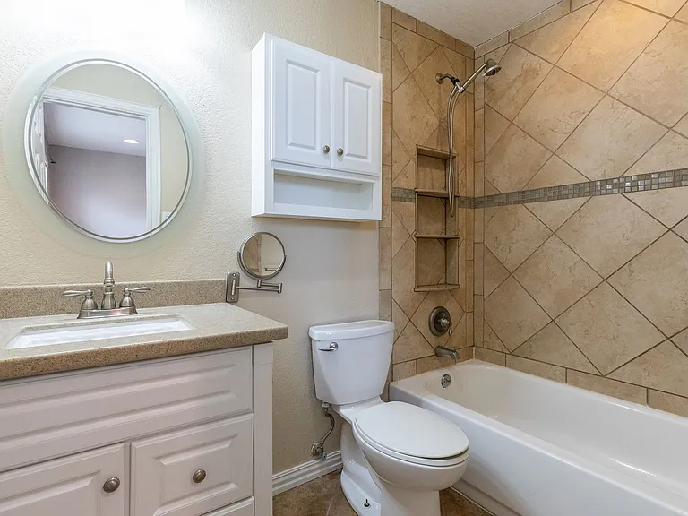 3902 Karen Dr — Photo 20