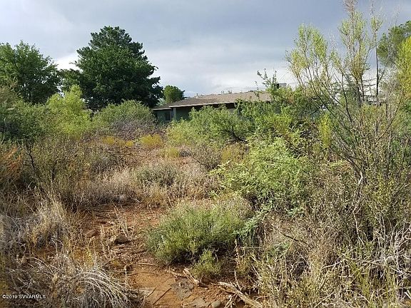 3rd image of 2062 E Arrowhead Ln