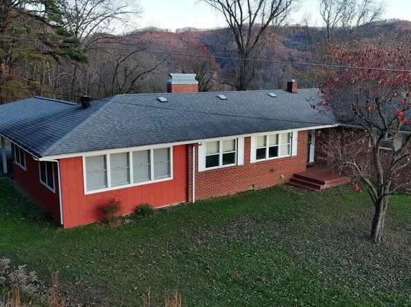 904 Cumberland Ave, Middlesboro, KY 40965