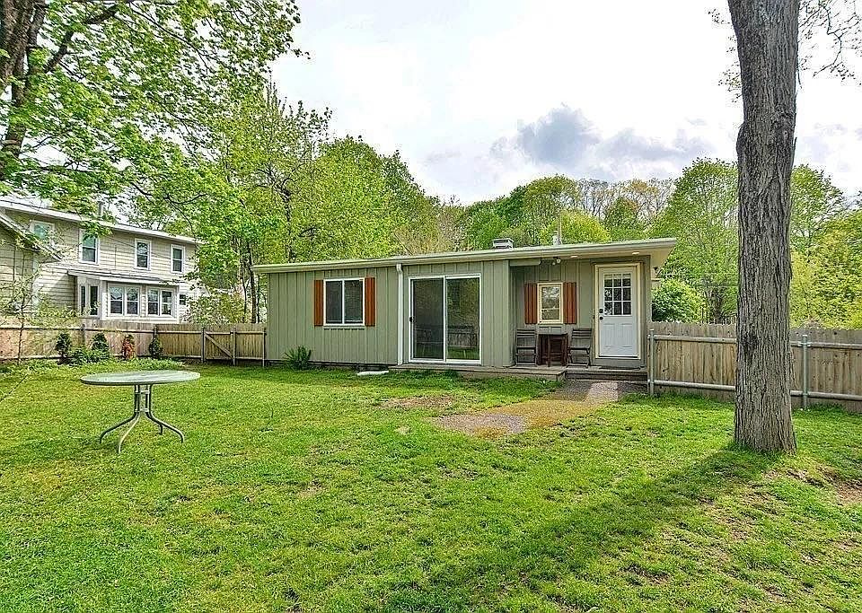1st image of 36 Draper Ave