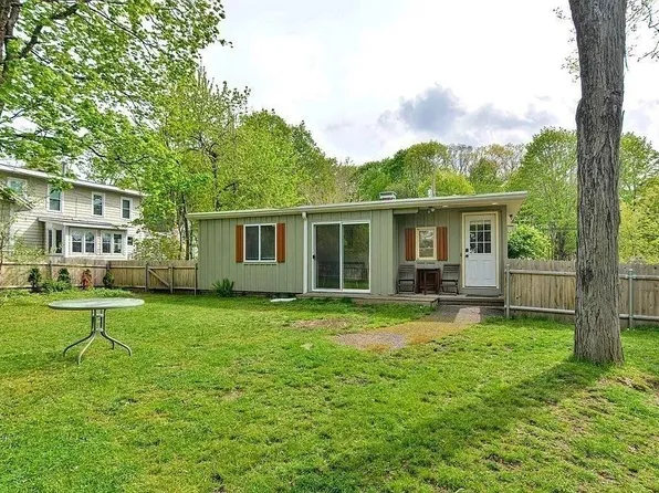 36 Draper Ave, Mansfield, MA 02048