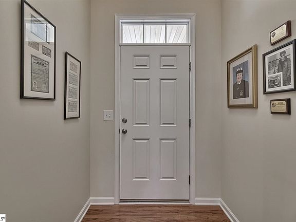 3rd image of 104 Bedfordton Ct