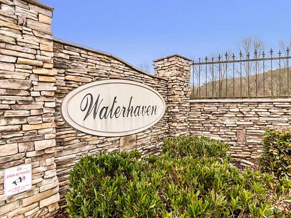 2nd image of 2468 Waterhaven Dr