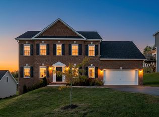 175 Bishops Gate Rd NW, Christiansburg, VA 24073