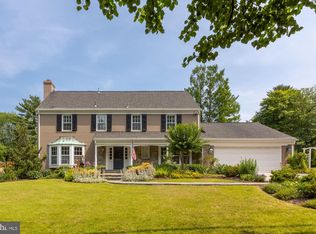6717 Michaels Dr, Bethesda, MD 20817