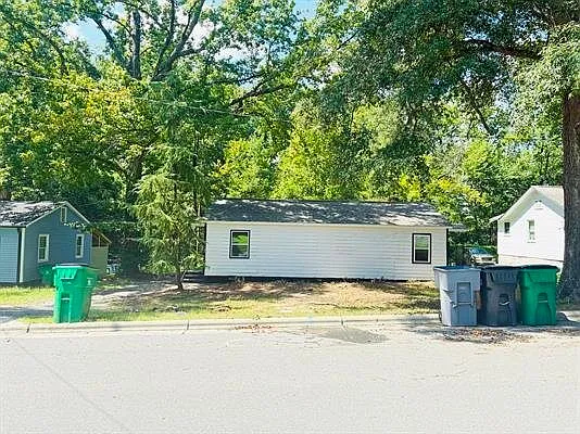 1132 Browns Ave