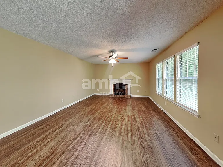 12719 Diamond Dr — Photo 8