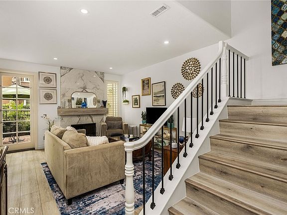 2nd image of 118 Matisse Cir