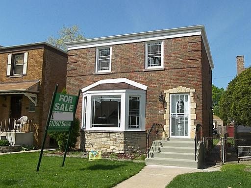 1st image of 8004 S Artesian Ave