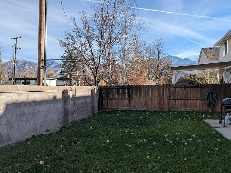 739 E Village Way N — Photo 28