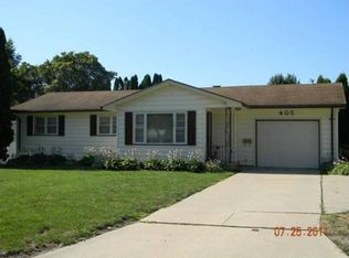 405 Hilltop Rd, Waterloo, IA 50701