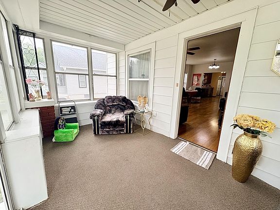 5th image of 708 S 6th St