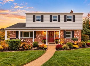 111 Lampliter Ln, McMurray, PA 15317