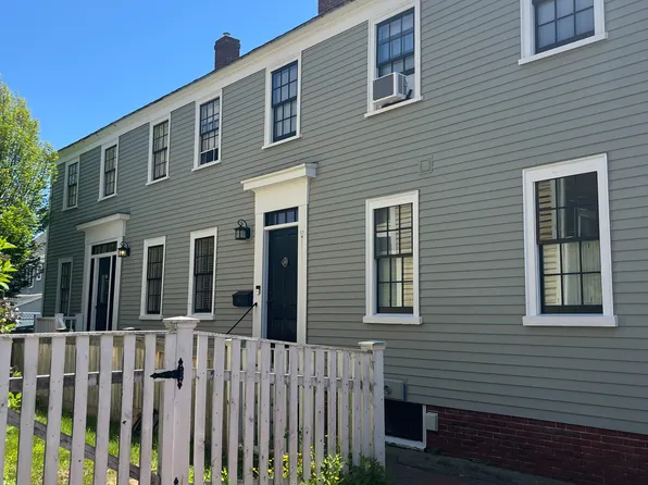 67 Mark St, Portsmouth, NH 03801
