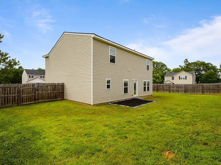 761 Riverside Dr NW — Photo 31