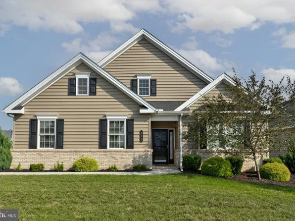 405 General Dr, Mechanicsburg, PA 17050