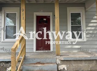 911 S 11th St, Kansas City, KS 66105