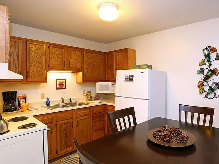 Danbury - Kitchen