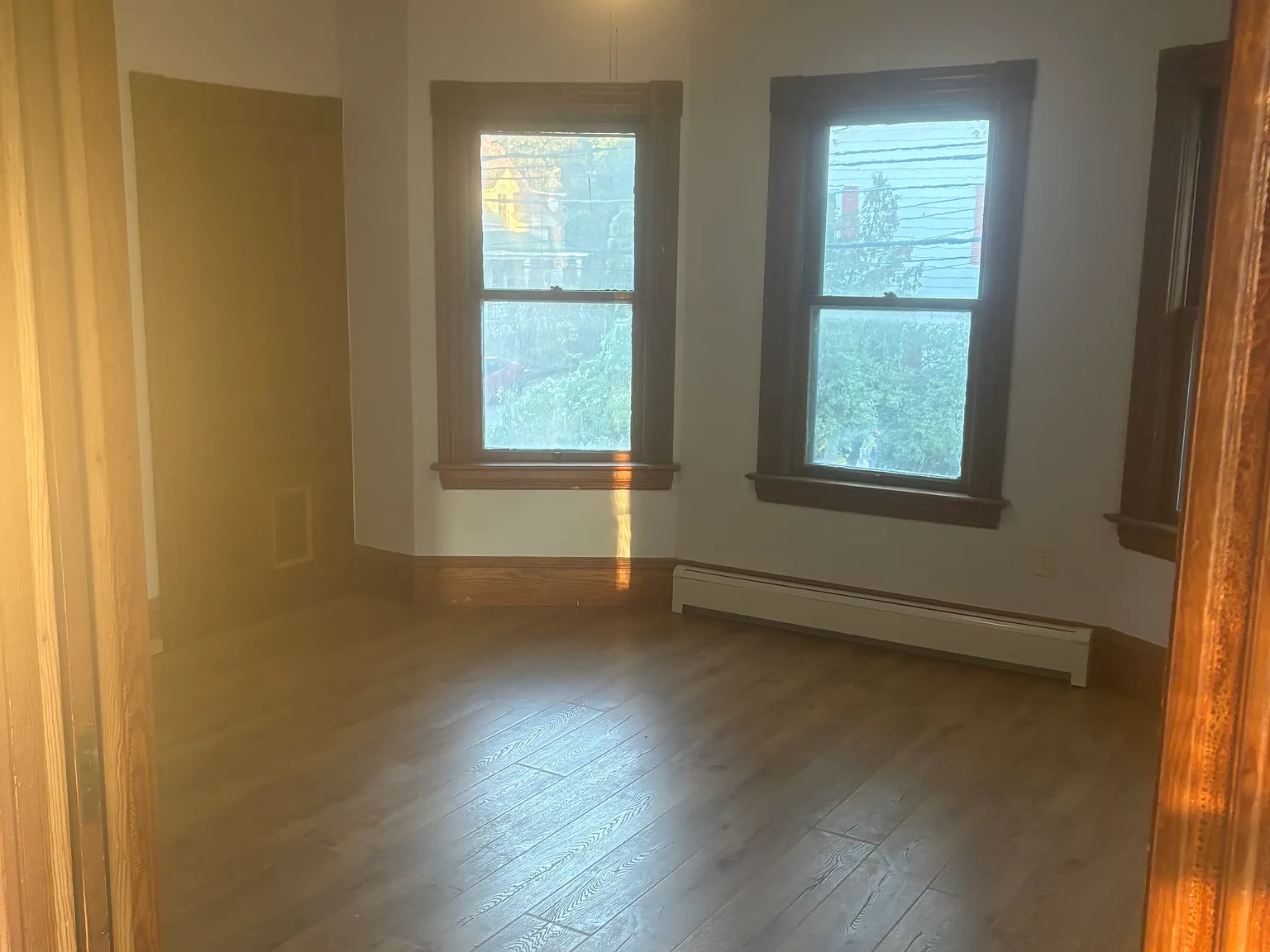 2 bed, 900 sqft, $2,100 — Photo 2