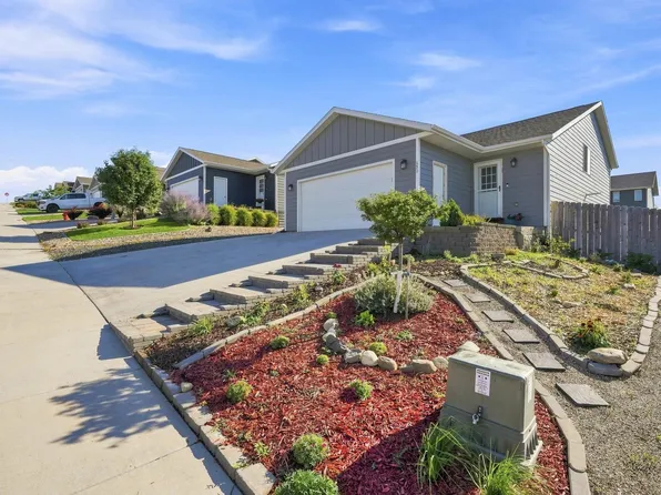 850 Diamond Ridge Blvd, Rapid City, SD 57703