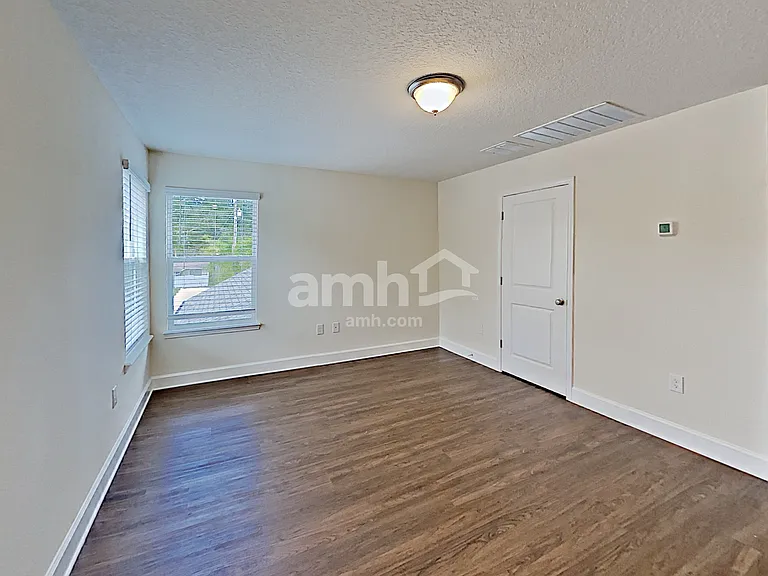 2429 Park Ave — Photo 9