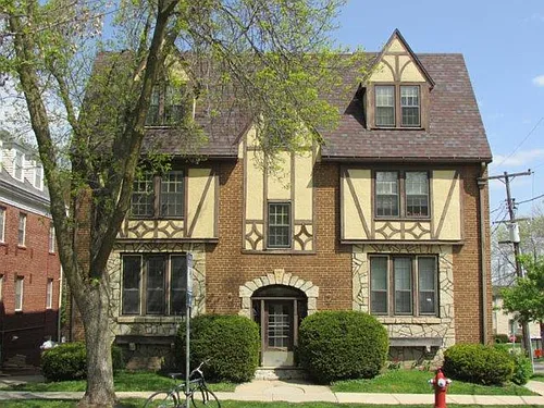2202 Kendall Ave Photo 1