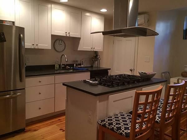 2nd image of 42 Dartmouth St #1
