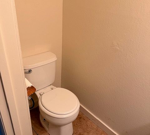 5th image of 653 Maple Ave #653