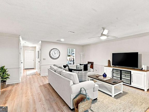 5th image of 1208 Magnolia Way SE