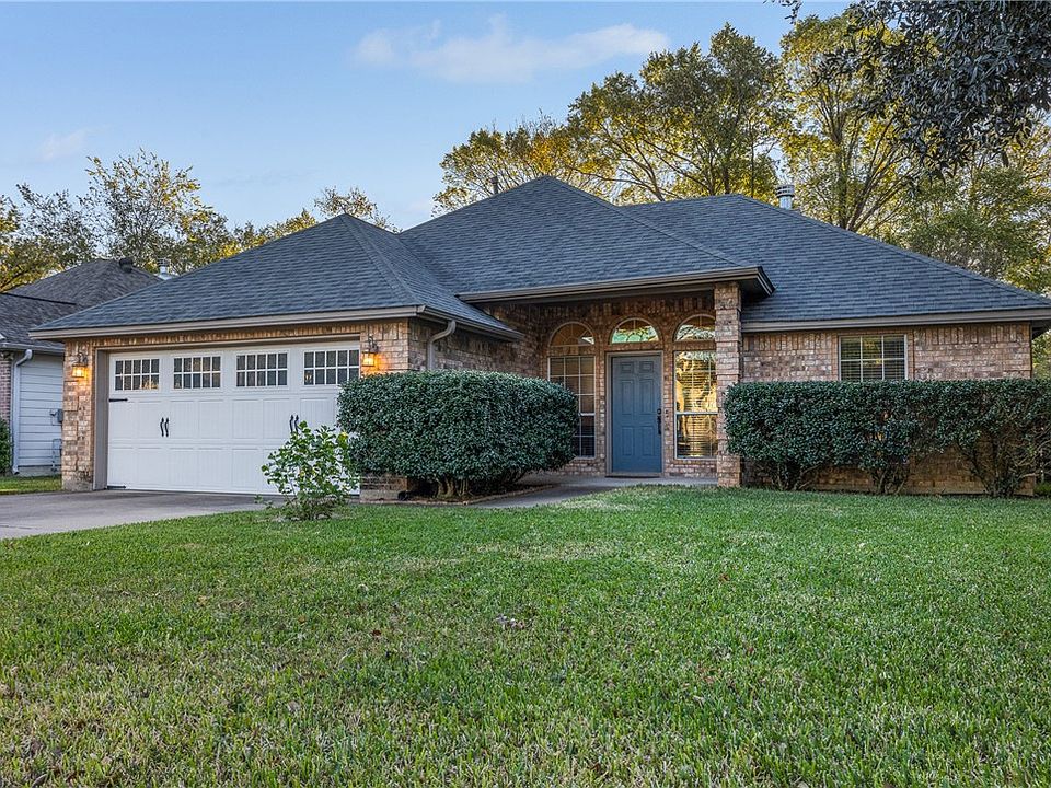 1st image of 407 N Coulter Dr