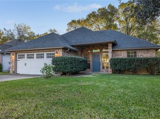407 N Coulter Dr, Bryan, TX 77803