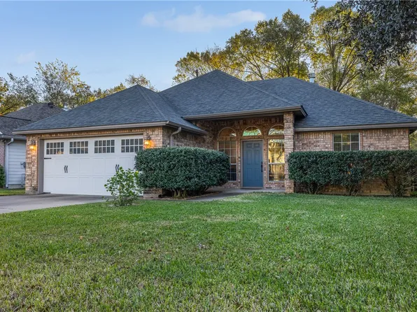 407 N Coulter Dr, Bryan, TX 77803