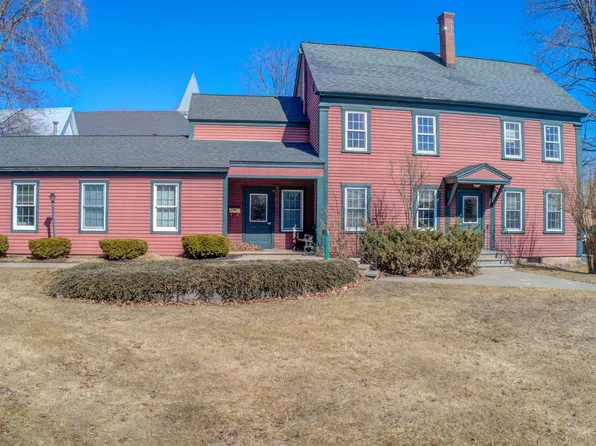 7 High St, North Berwick, ME 03906