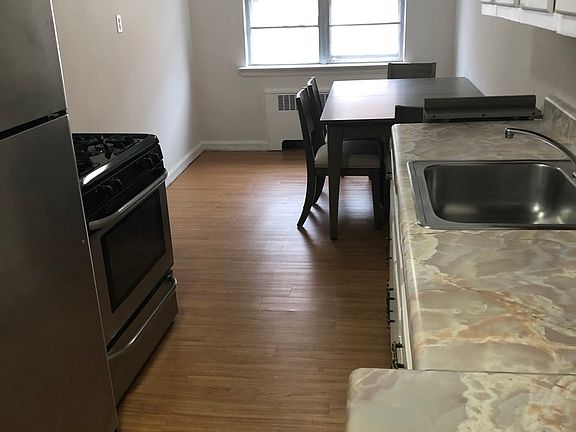 2nd image of 31-39 32nd St #2
