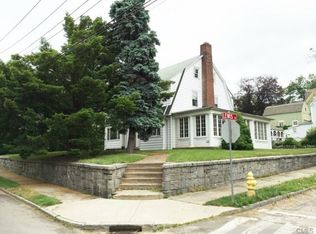 17 Maple Ave, Derby, CT 06418