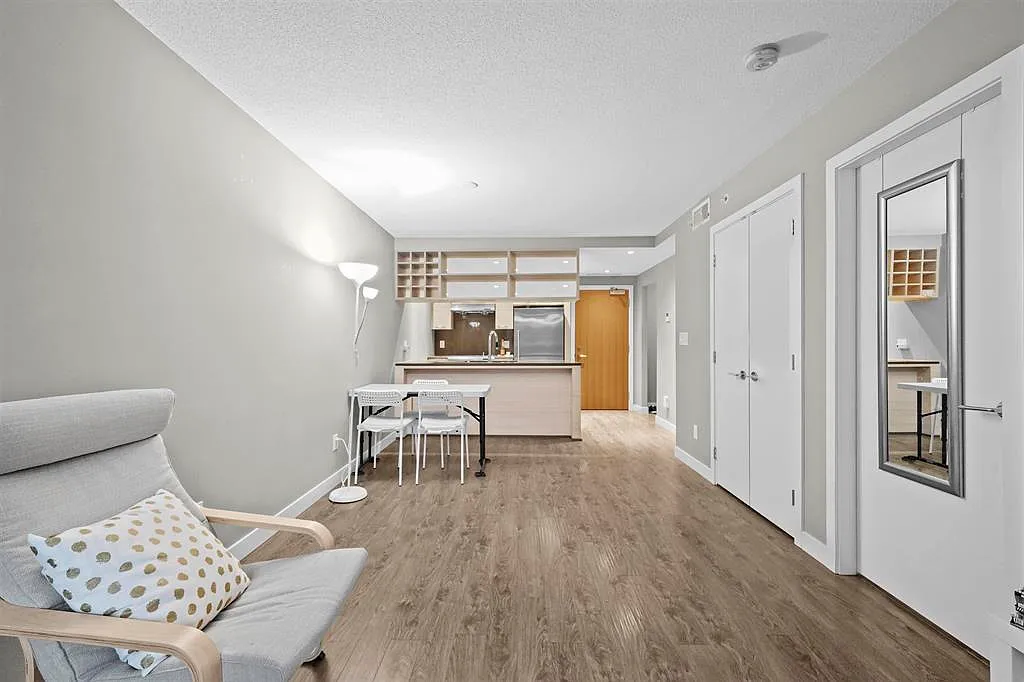 1 bed, 590 sqft, $2,200 — Photo 1