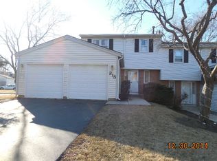 215 Monroe Rd, Bolingbrook, IL 60440