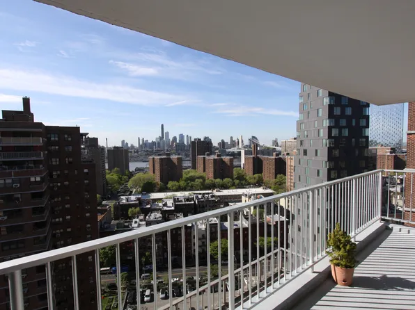417 Grand Street D1903 image 3 of 4
