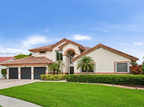 10237 SW 12th St, Pembroke Pines, FL 33025