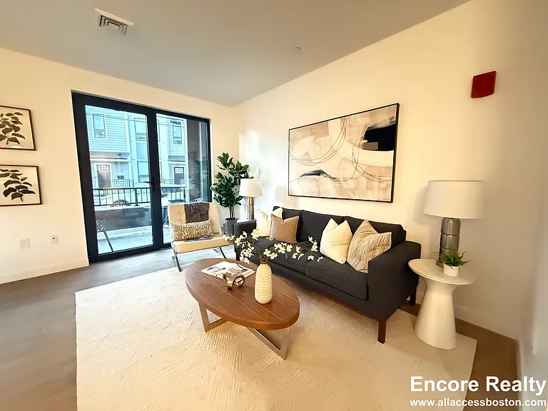 199A Gardner St #U205 — Photo 3