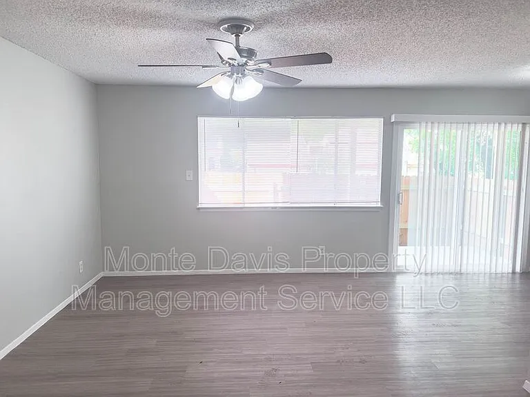 8907 Parkfield Dr #101 — Photo 6