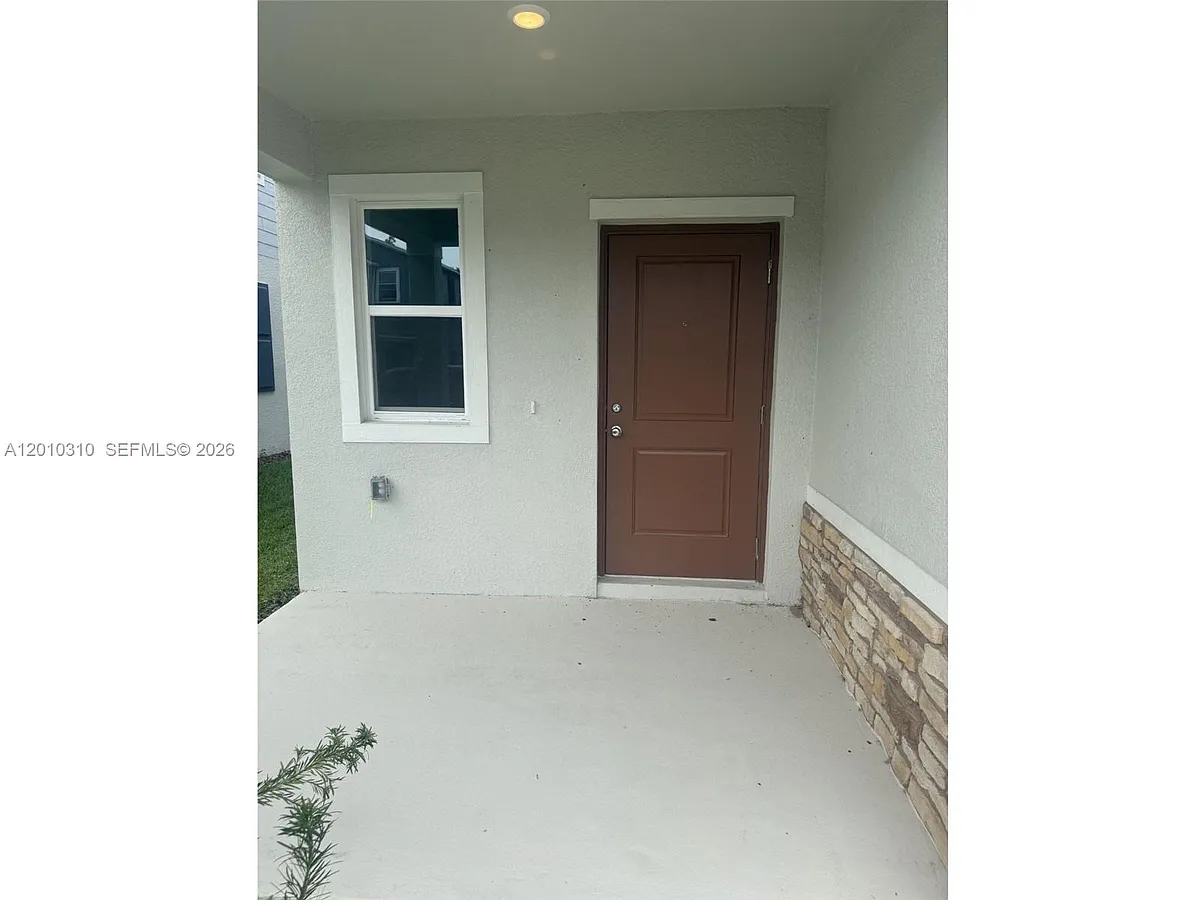 Building Photo - 5423 Meadow Walk