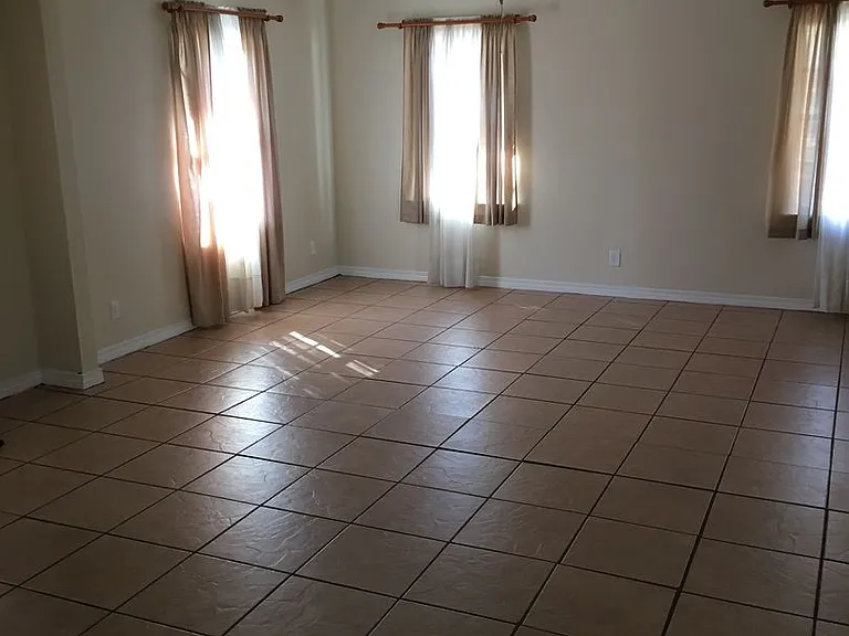 3910 W Charmaine Cir — Photo 1