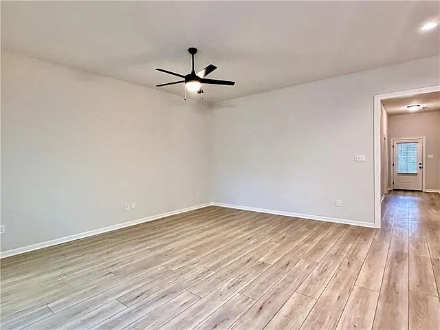 43526 McLain Ln — Photo 3