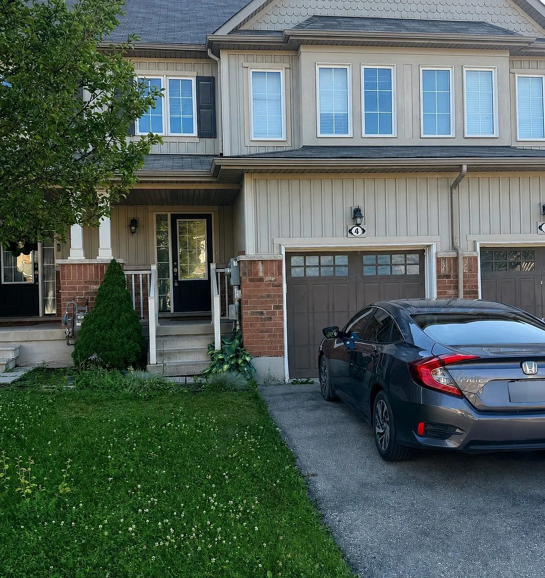 3 bed, $2,550 — Photo 1