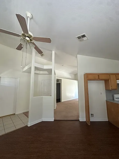 3 bed, $2,345 — Photo 2