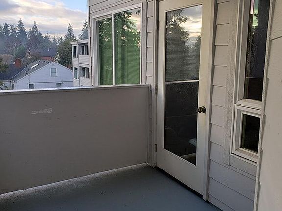 5th image of 17414 Ashworth Ave N #401