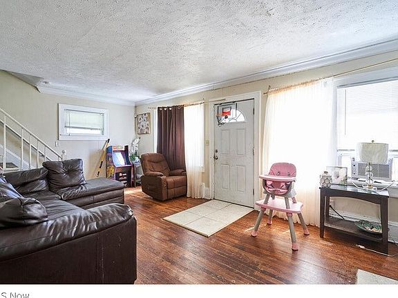 4th image of 941 Dresden Rd