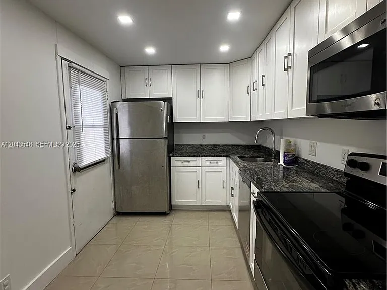 3475 N Country Club Dr #315 — Photo 4